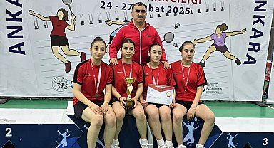 Liseler Badminton Türkiye Şampiyonasından kupalarla döndüler