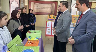 Malazgirtli öğrenciler atasözleri ve deyimleri maketlerle canlandırdı