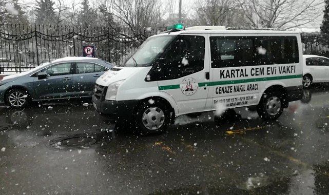 Maltepe'de husumetlisi, 19 yaşındaki gence kurşun yağdırdı