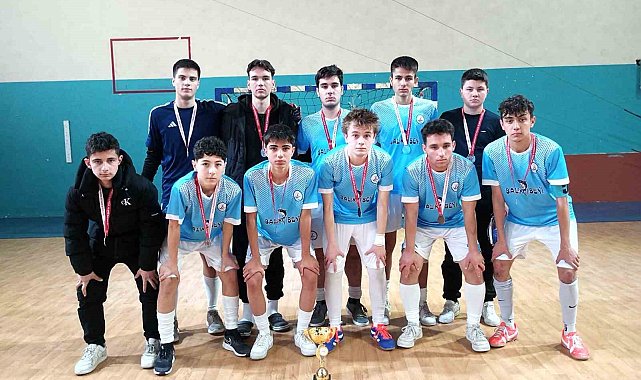 Manisa'da Okul Sporları Futsal Gençler İl Birinciliği müsabakaları sona erdi