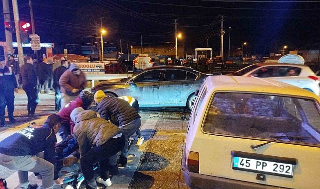 Manisa'da zincirleme kaza: 1 yaralı