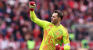 Manuel Neuer, Bayern'le sözleşmesini 2026'ya kadar uzattı