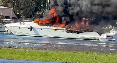 Marmaris'te lüks motoryatta yangın