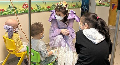 Masallar kanserli çocuklara moral oldu