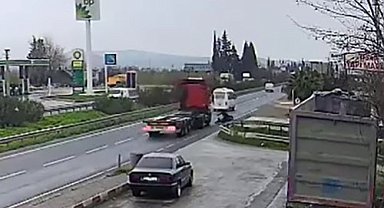 Menemen'de feci kaza: 14 yaşındaki motosiklet sürücüsü hayatını kaybetti