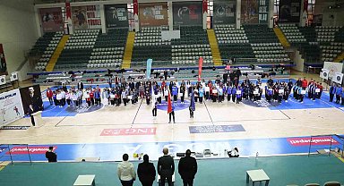 Menteşe'de yıldızlar dart grup birinciliği heyecanı başladı