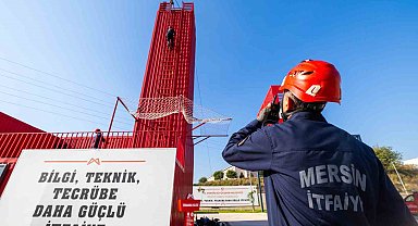 Mersin İtfaiyesi yangın ve kurtarma tatbikatı yaptı