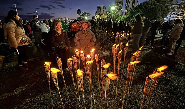 Mersin'de 6 Şubat depreminde hayatını kaybedenler 'sessiz yürüyüş' ile anıldı
