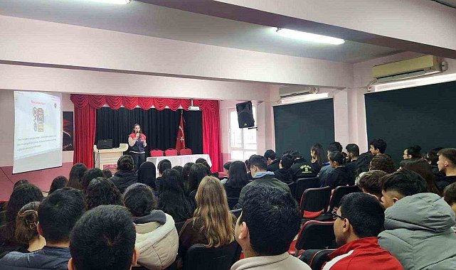 Mersin'de jandarmadan öğrencilere 'siber farkındalık' eğitimi