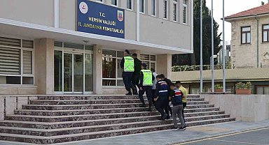 Mersin'de yakalanan 37 hükümlü cezaevine teslim edildi