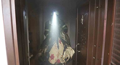 Mersin'deki ev yangını itfaiye ekiplerince söndürüldü