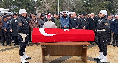 Motosiklet kazasında hayatını kaybeden polis Bursa'da toprağa verildi