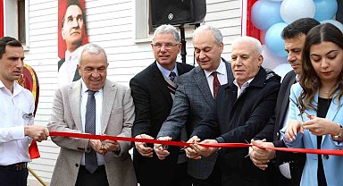 Mudanya kapalı yüzme havuzu açıldı
