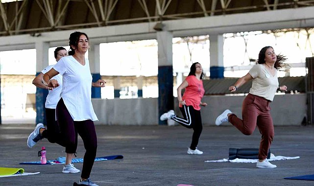 Muratpaşa'da 16 noktada ücretsiz step, zumba ve pilates kursları başlıyor