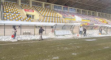 Muş Şehir Stadyumu maça hazır