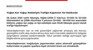 Niğde'de kar yolları kapattı