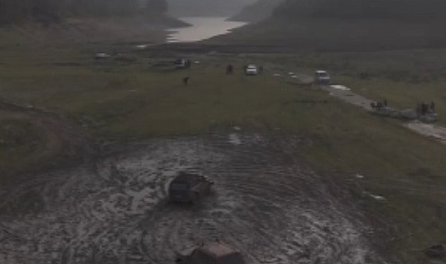 Off-road grubunun çamur içindeki dansı havadan görüntülendi