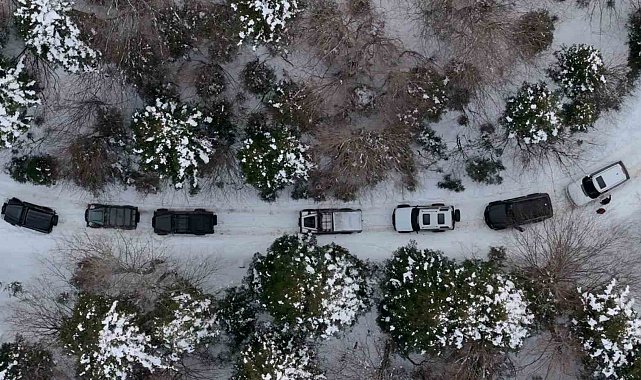 Off-road tutkunları karlı arazinin keyfini çıkardı
