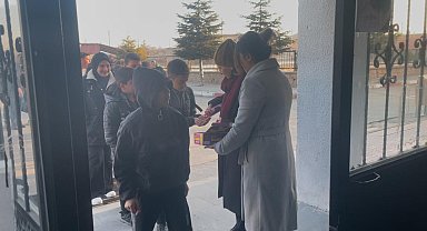 Öğrencilere 'şekerli' karşılama