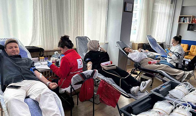 Okulda kan bağışı kampanyası: 1 günde 142 ünite kan bağışı yapıldı