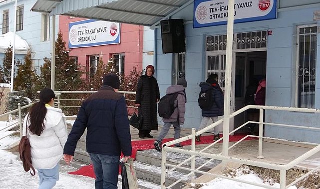 Okullarda yarıyıl tatili sonrası ilk ders zili çaldı