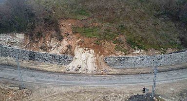 Ordu'da heyelanda istinat duvarı çöktü