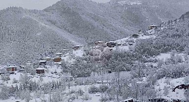 Ordu'nun 11 ilçesinde eğitime kar engeli