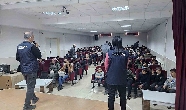 Osmaniye'de öğrencilere siber farkındalık eğitimi