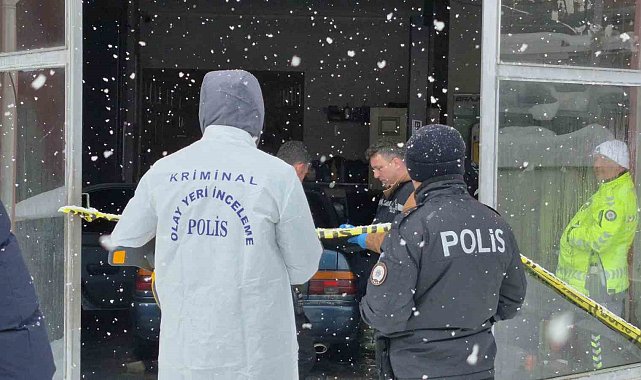 Oto tamir dükkanına park ettiği aracında ölü bulundu