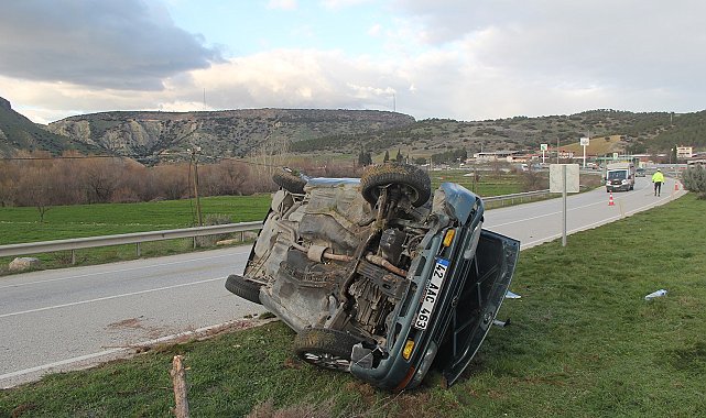 Otomobil takla attı: 3 yaralı