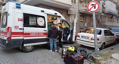 Otomobille çarpışan motosiklet sürücüsü yaralandı