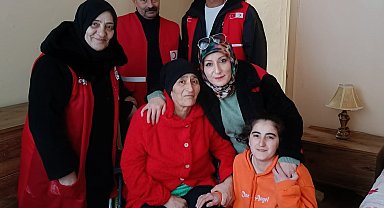 Palandöken Kızılay'dan anne ve kıza yardım eli uzandı