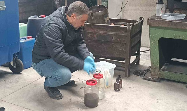 Pendik'te kanalizasyona dökülen şüpheli sıvı: Firma yetkilisi 'lavabo açıcı' kullandıklarını öne sürdü