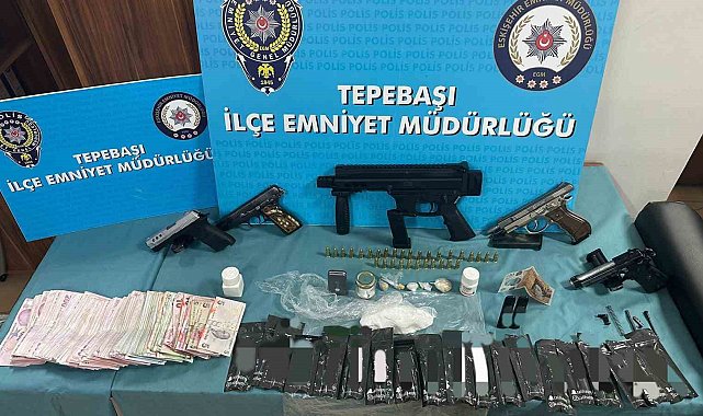 Polis ekiplerinin güvenlik çalışmaları, yakalanan 2 şahıs tutuklandı