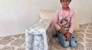 Polis memurundan Şırnaklı çocuklara sıcak dokunuş: Yüzlerce çocuğa battaniye hediye edildi