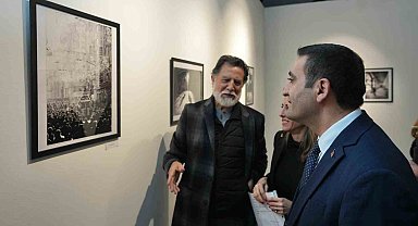 "Denizin Kıyıları" isimli fotoğraf sergisi Beyoğlu'nda sanatseverlere kapılarını açtı