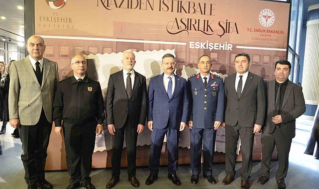 "Maziden İstikbale Asırlık Şifa" eserinin sergisi açıldı