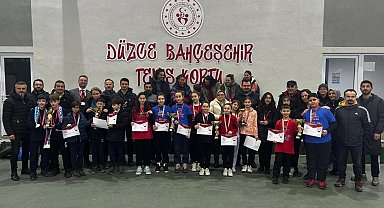 Raketin şampiyonları belli oldu