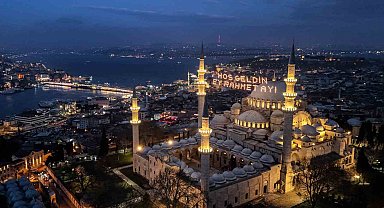 Ramazan ayının habercisi mahyalar İstanbul'u süslemeye başladı