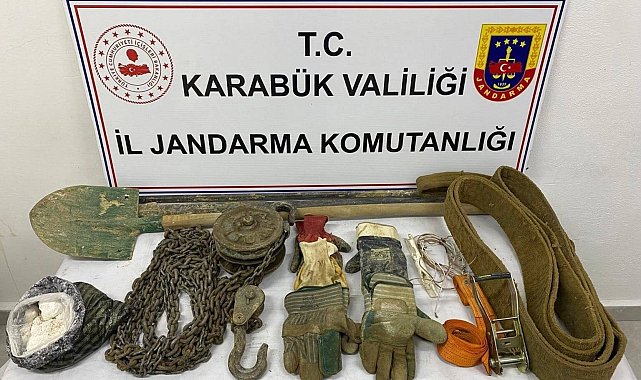 Safranbolu'da kaçak kazı yapan 3 kişi suçüstü yakalandı