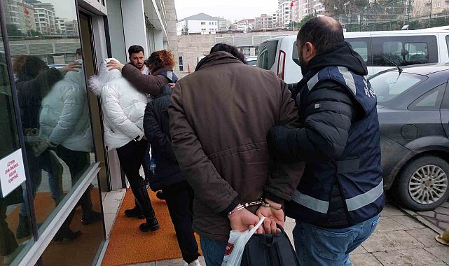 Sağlık kurulu raporu operasyonunda doktor ve organizatöre ev hapsi