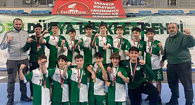 Sakarya Büyükşehir'in minikleri şampiyonluğunu ilan etti