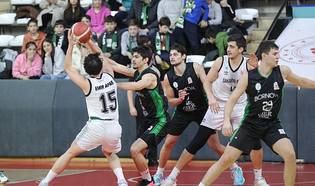 Sakarya'da dev adamlar son maçta kazanmak istiyor