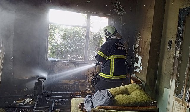 Samsun'da 2 katlı binada yangın