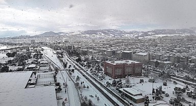 Samsun'da son 96 yılın en düşük sıcaklık ve kar kalınlığı rekorları kırıldı
