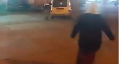 Şanlıurfa'da yolda kalan sürücünün yardımına jandarma koştu
