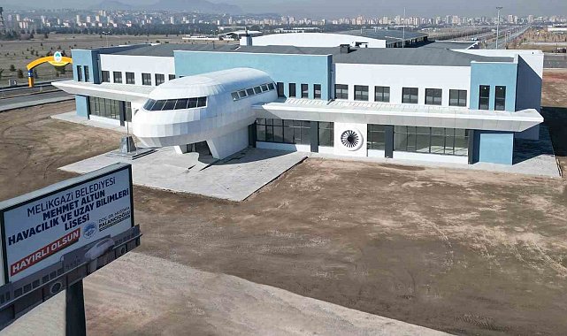 Savunma Sanayi Başkanı'ndan Havacılık ve Uzay Bilimleri Lisesi'ne övgü