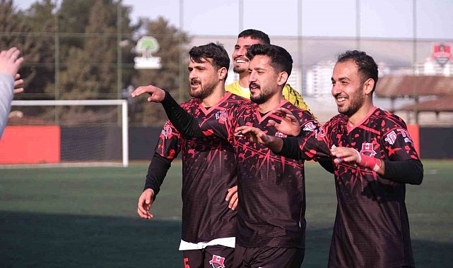 Şehitkamil Belediyespor doludizgin galibiyet serisini 4 maça çıkardı