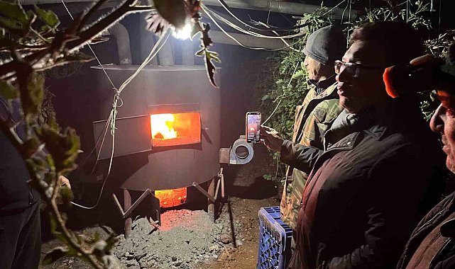 Serik Kaymakamı Şahin, zirai don nöbeti tutan çiftçilerle sabahladı