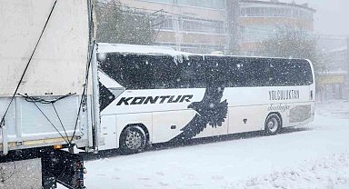 Sertavul geçidi ulaşıma kapandı